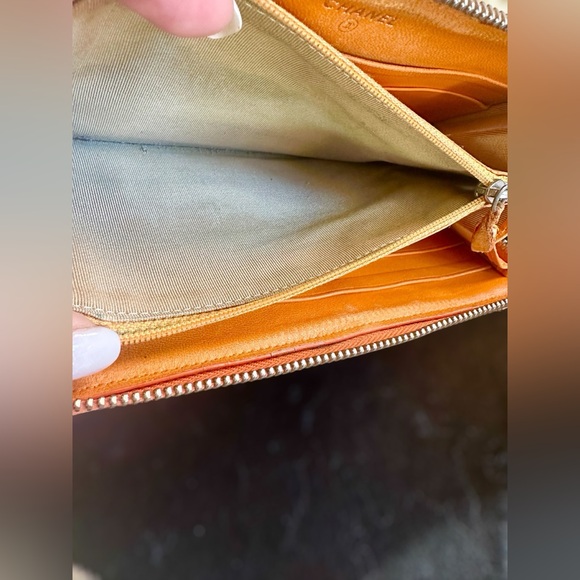 Chanel Zip Around Wallet - Picture 5 of 6